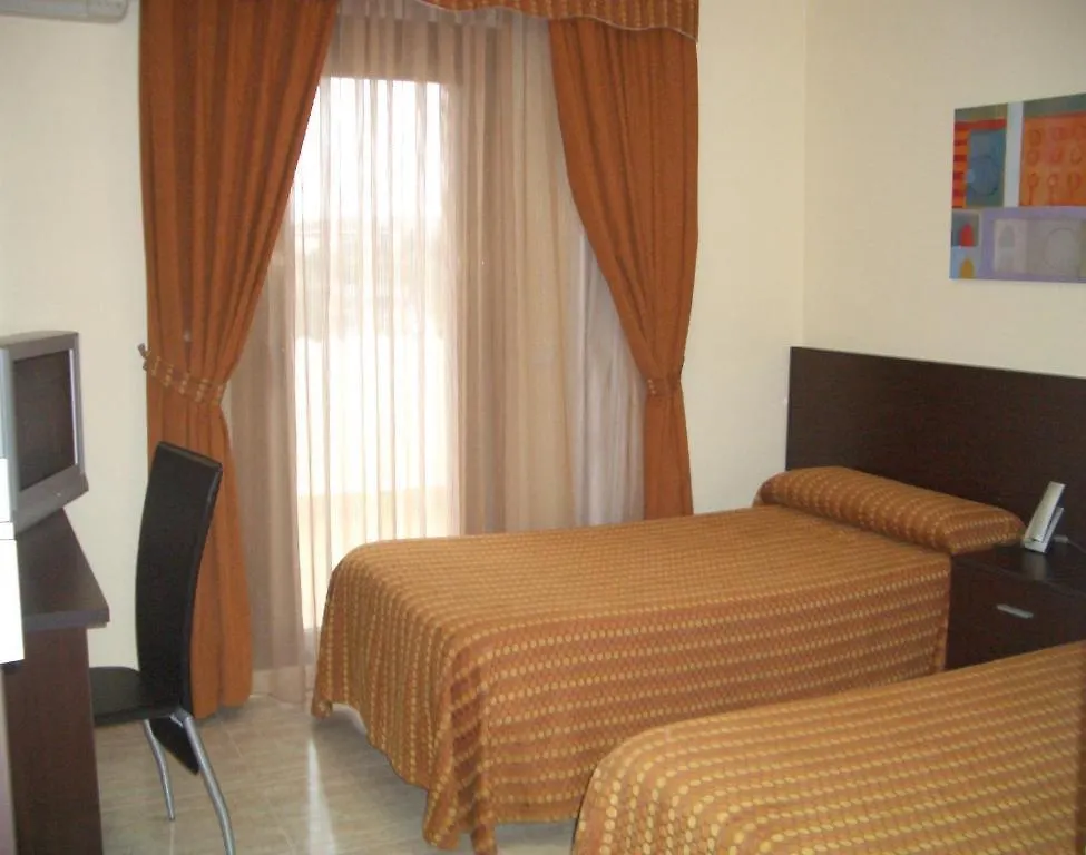 Hotel Pique Gandesa 0*,  Spain